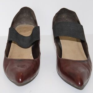 END OF WINTER SALE! Brown pumps with black elastic-cute, great shape!